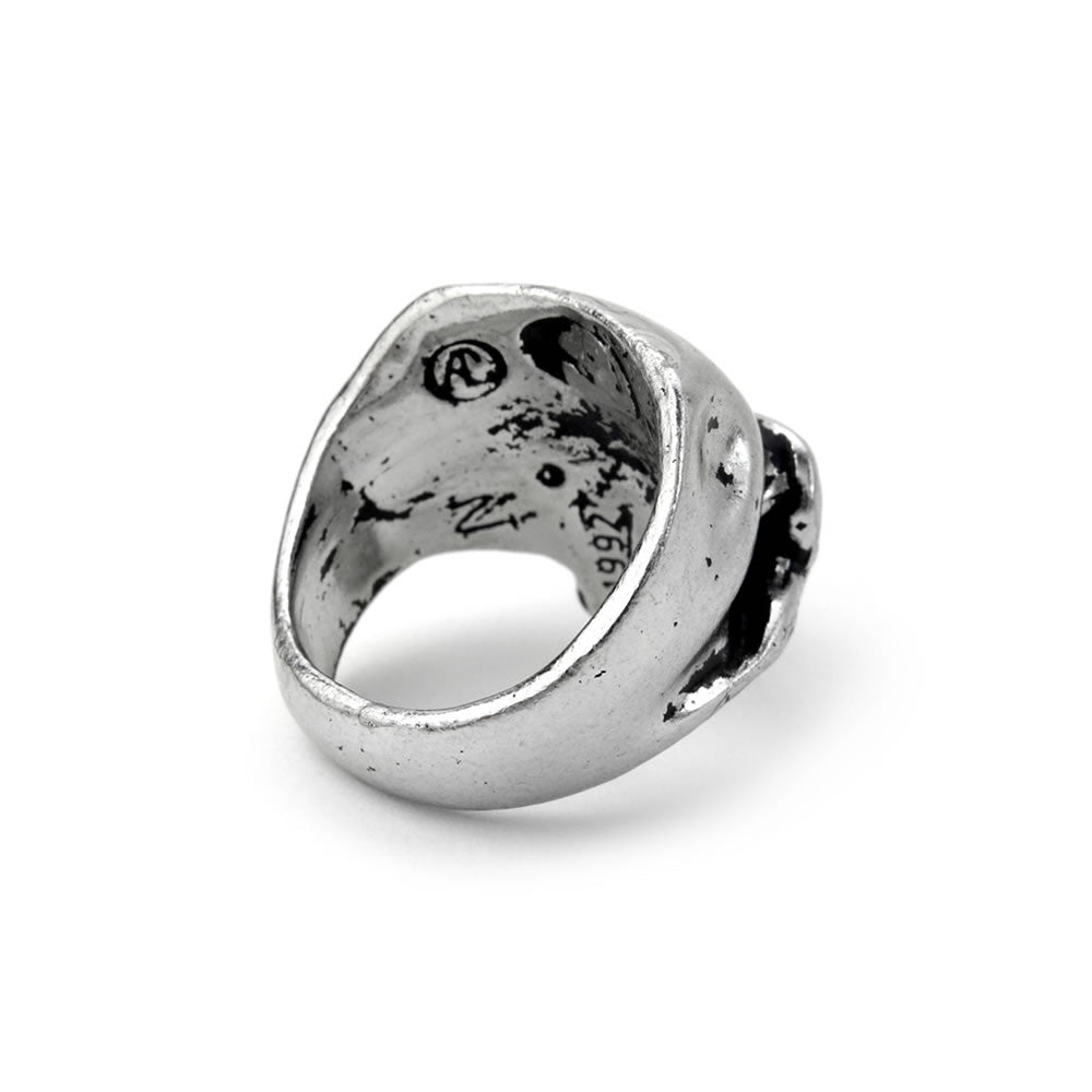 Pewter skull ring