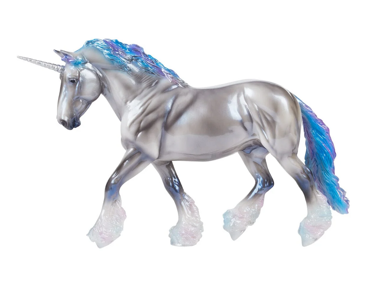 Model unicorn, silver-gray coat with blue and purple accents