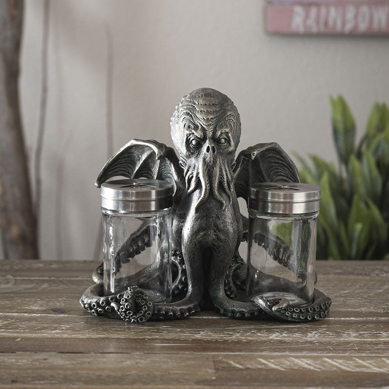 Cthulhu salt and pepper shaker set