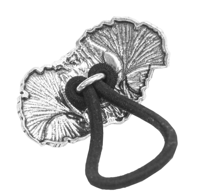 Back of the gingko leaves pewter ponytail holder showing the elastic attached