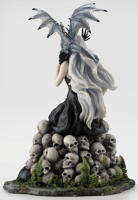 Mad Queen Figurine by Nene Thomas