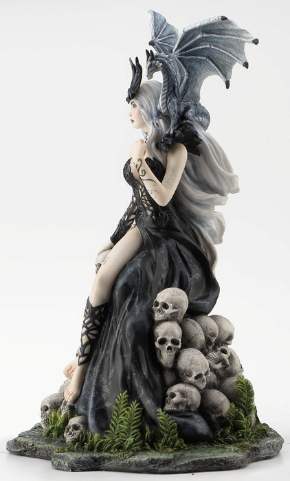 Mad Queen Figurine by Nene Thomas