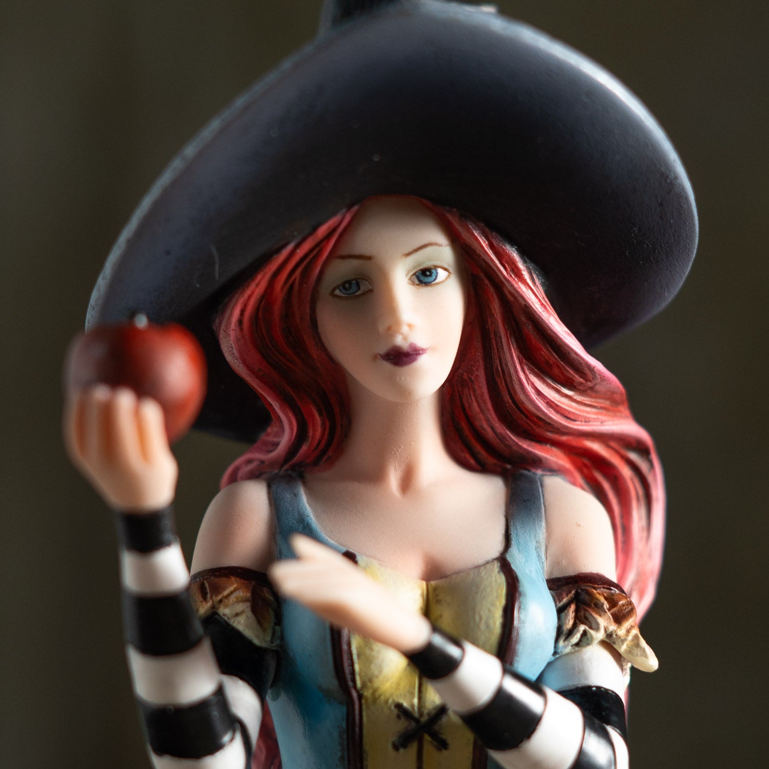 Poison Apple Witch Figurine - Amy Brown Collectibles - Halloween