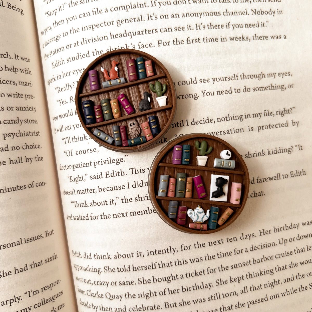 Bookshelf Phone or Tablet Grips PopSocket - Fantasy Gifts ...
