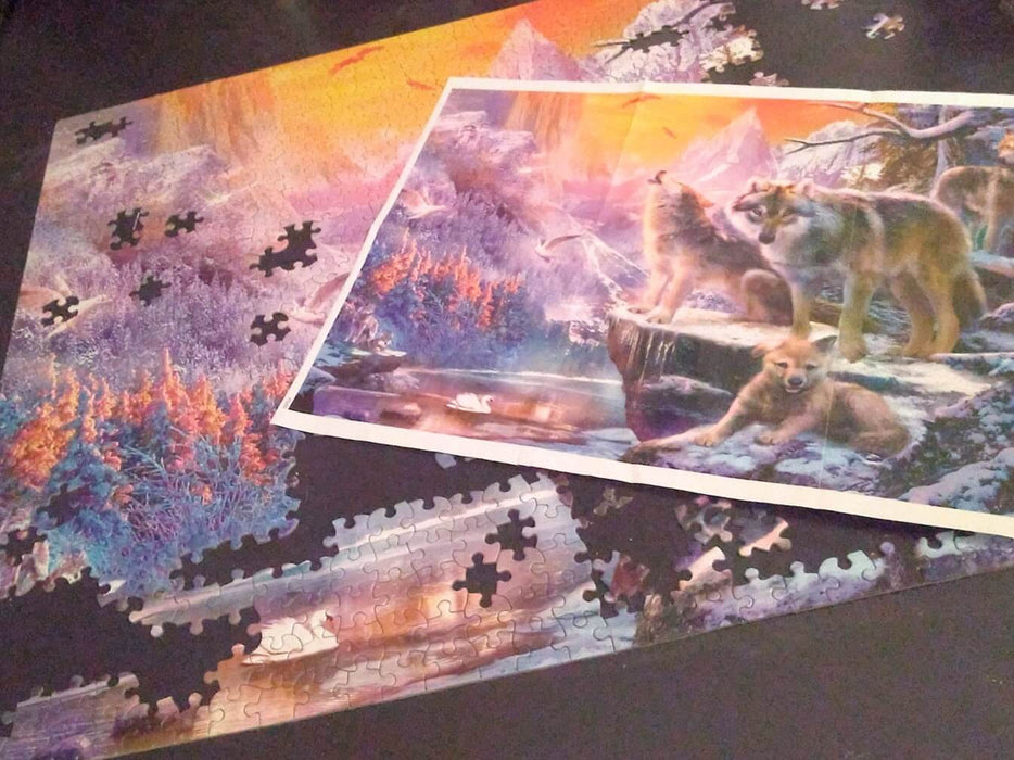 Winter Wolf Family Jigsaw Puzzle (1000 Pieces)