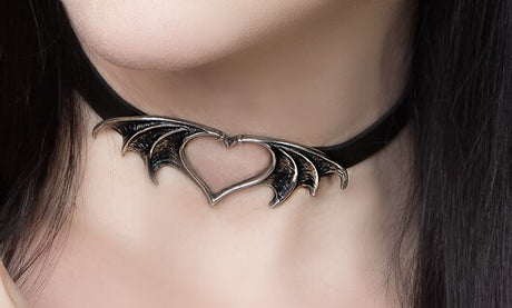 Nocte Amor Choker